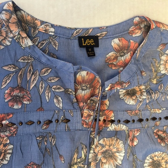Lee Blue Floral Blouse top with Tie Front Sz-M. B1 - Picture 6 of 8